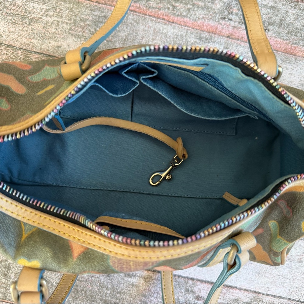 Dooney & Bourke Y2K Heart Print Barrel Bag - Picture 7 of 9